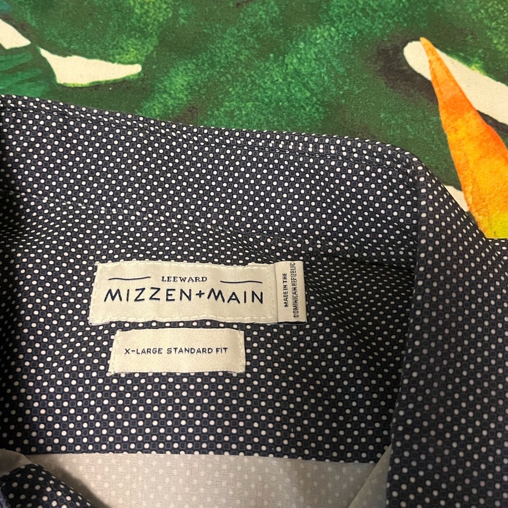 Mizzen+Main XL Dark Blue White Dotted Lightweight Button Down Fall Dress Shirt